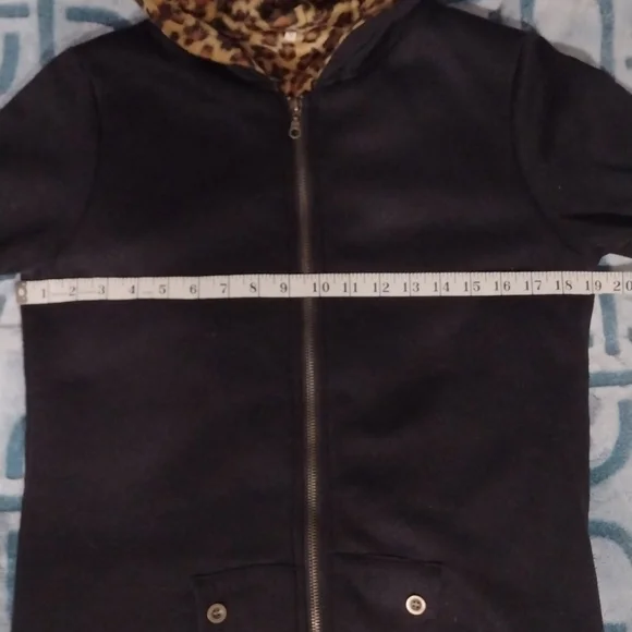 Sweater/Jacket - Picture 7 of 7